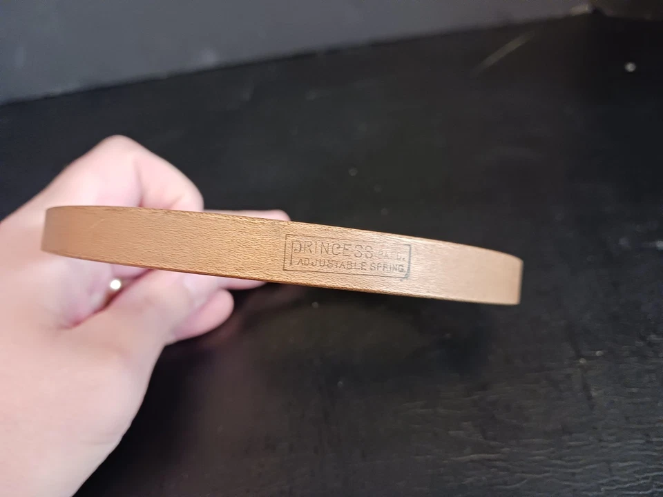 Vintage Princess 5" Adjustable Spring Tension Wood Embroidery Hoop Non-Felt - Image 4 of 4