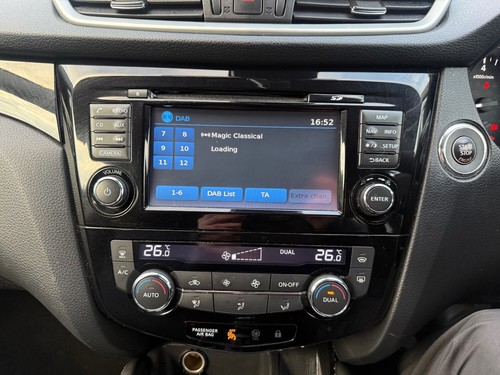 2016 Nissan Qashqai 1.2 DiG-T Tekna [Non-Panoramic] 5dr HATCHBACK Petrol Manual - Picture 12 of 14