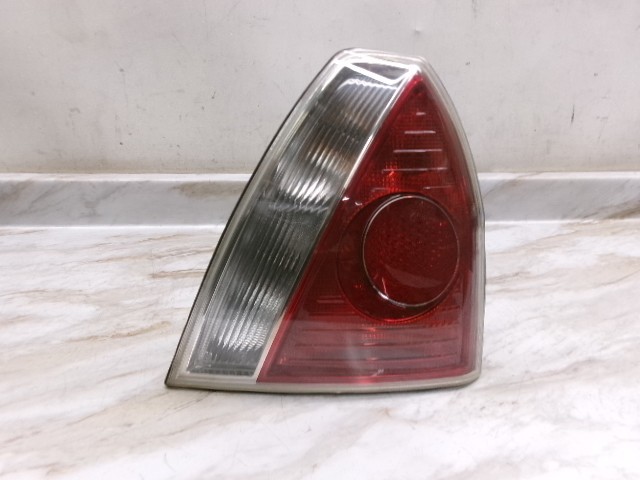 190848 03 04 05 06 07 Maserati Quattroporte Right Rear Tail Light Lamp