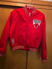 Vintage Starter Chicago Bulls Red Satin Jacket Men  s XL USA 90  s  Read 
