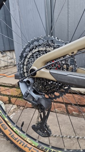 Santa Cruz Hightower LT CC Enduro Trial Uplift Full Suspension Mountain Bike - Picture 14 of 19