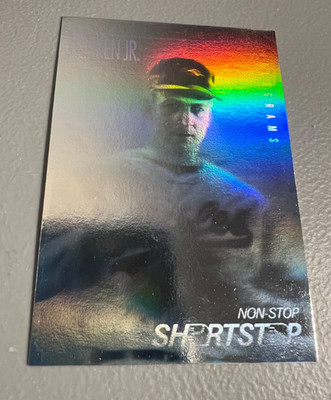 QTY: 1991 Field of Vision - Cal Ripken Jr. ( Orioles ) Silver Star Hologram