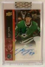 2021-22 Upper Deck Clear Cut Exclusives Riley Tufte RC 18/65 AUTO #CC-RT Dallas