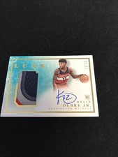 2015-16 Panini Luxe Kelly Oubre Jr. Rookie Memorabilia Auto RC Patch Prime 22/25