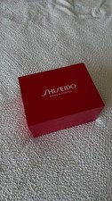 Gift Box Shiseido Vital Perfection 6 items brand new sealed. Retail price 375
