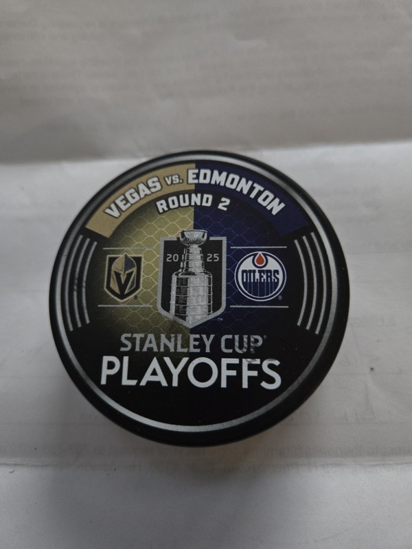 las vegas golden knights Hockey Puck