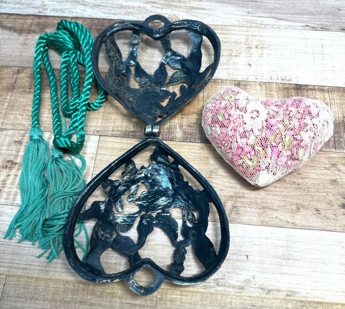 Vintage Heart-Shaped Metal Sachet With Birds & Floral Design - Picture 3 of 3