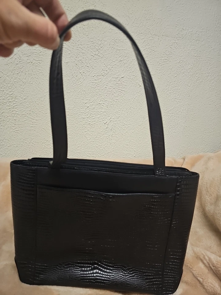 Levenger Leather Black Shoulder/Computer Bag 12x16x4 Inches - Image 3 of 4