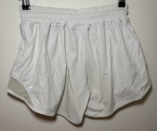 Lululemon Hotty Hot High-Rise women’s Shorts White Good Condition 
