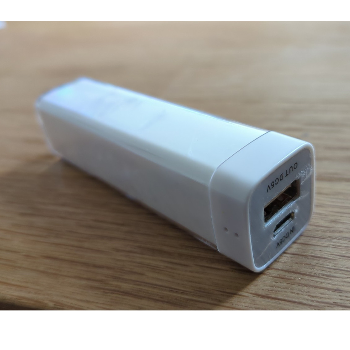 Powerbank tragbares Ladegerät 2200–2500 mAh Weiß 2x USB Micro-USB 5V