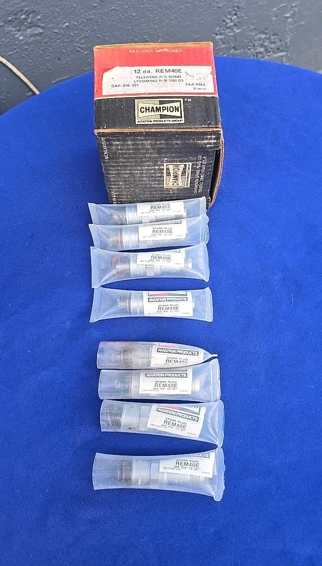Champion Spark Plug P/N REM40E LOT OF 8 - NEW OLD STOCK