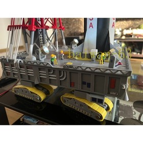 96cm Tall 1/144 Scale Saturn V Launch Umbilical Tower - Light-Up Edition NO Doll
