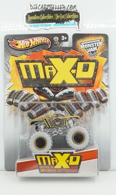 HOT WHEELS 2013 MONSTER TRUCKS MAX D WALMART EXCLUSIVE  LIMITED EDITION NEW