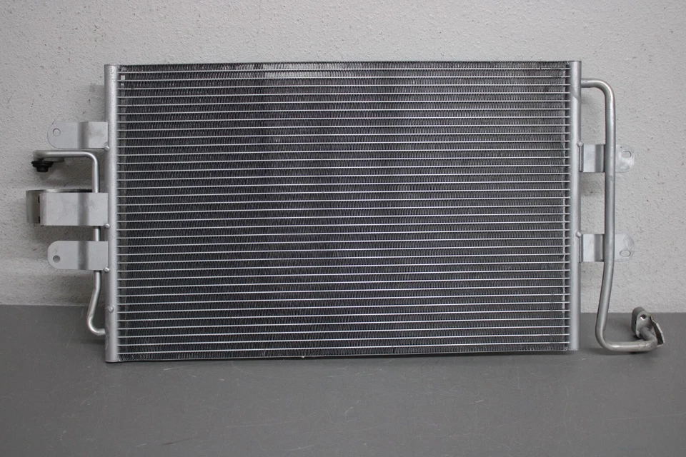 1998 2006 VOLKSWAGEN BEETLE FRONT A/ CONDENSER - Image 2 of 4