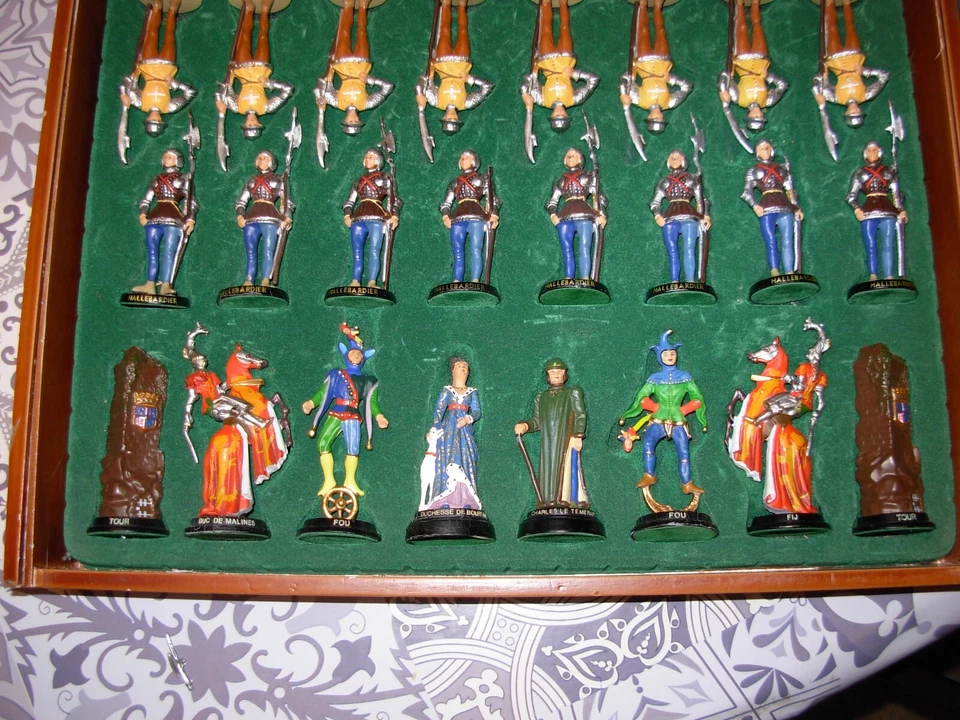 ancien jeu d' échec en étain style médiéval soldat cavalier roi édition atlas - Photo 2/4