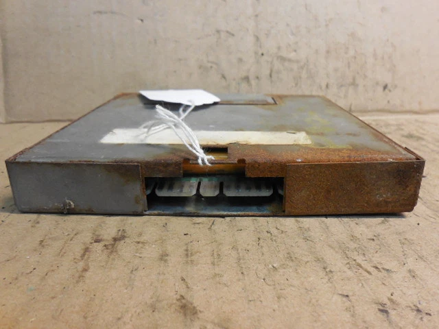 Chevrolet Chevy Spectrum 1985 1,5 L ECM ECU módulo de control del motor Foto 3 de 3