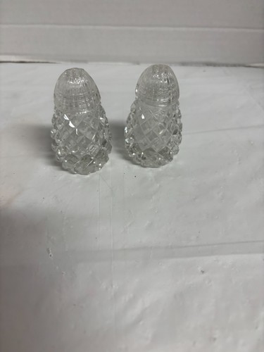 Unbranded Small Crystal Glass Diamond Pattern Salt & Pepper Shakers EUC - 第 1/4 張圖片