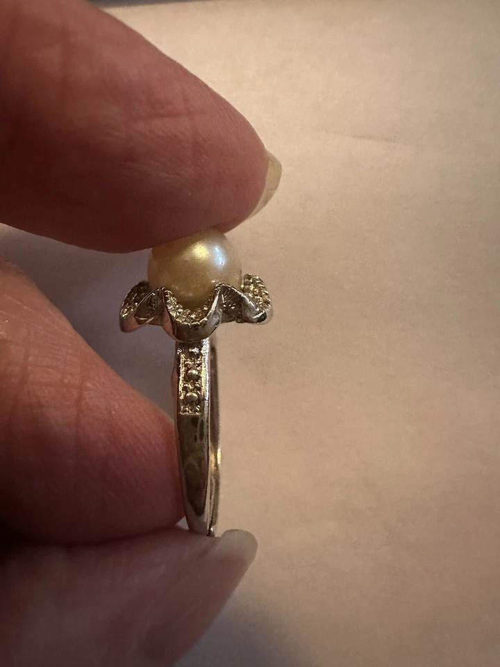 Anillo Flor Perla Vidrio Blanco Plateado Ajustable/Talla Única Damas Joyería Foto 4 de 4