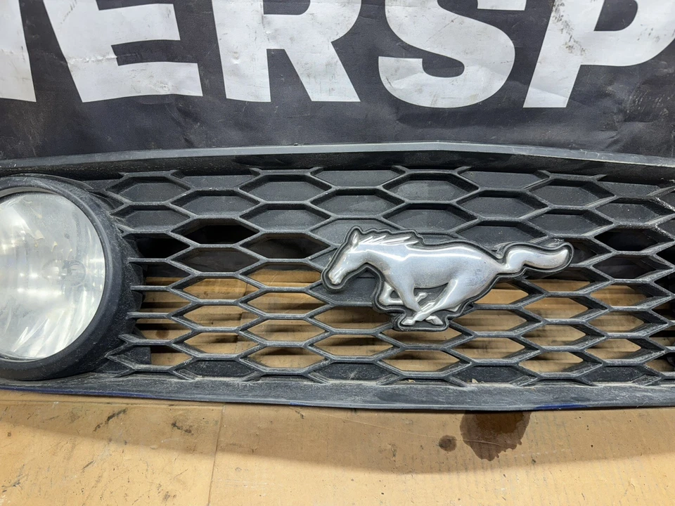 2005-2009 Ford Mustang GT Pony Upper Grille Grill W/ Fog Lights 6R3J8200AEW OEM - Image 3 of 4