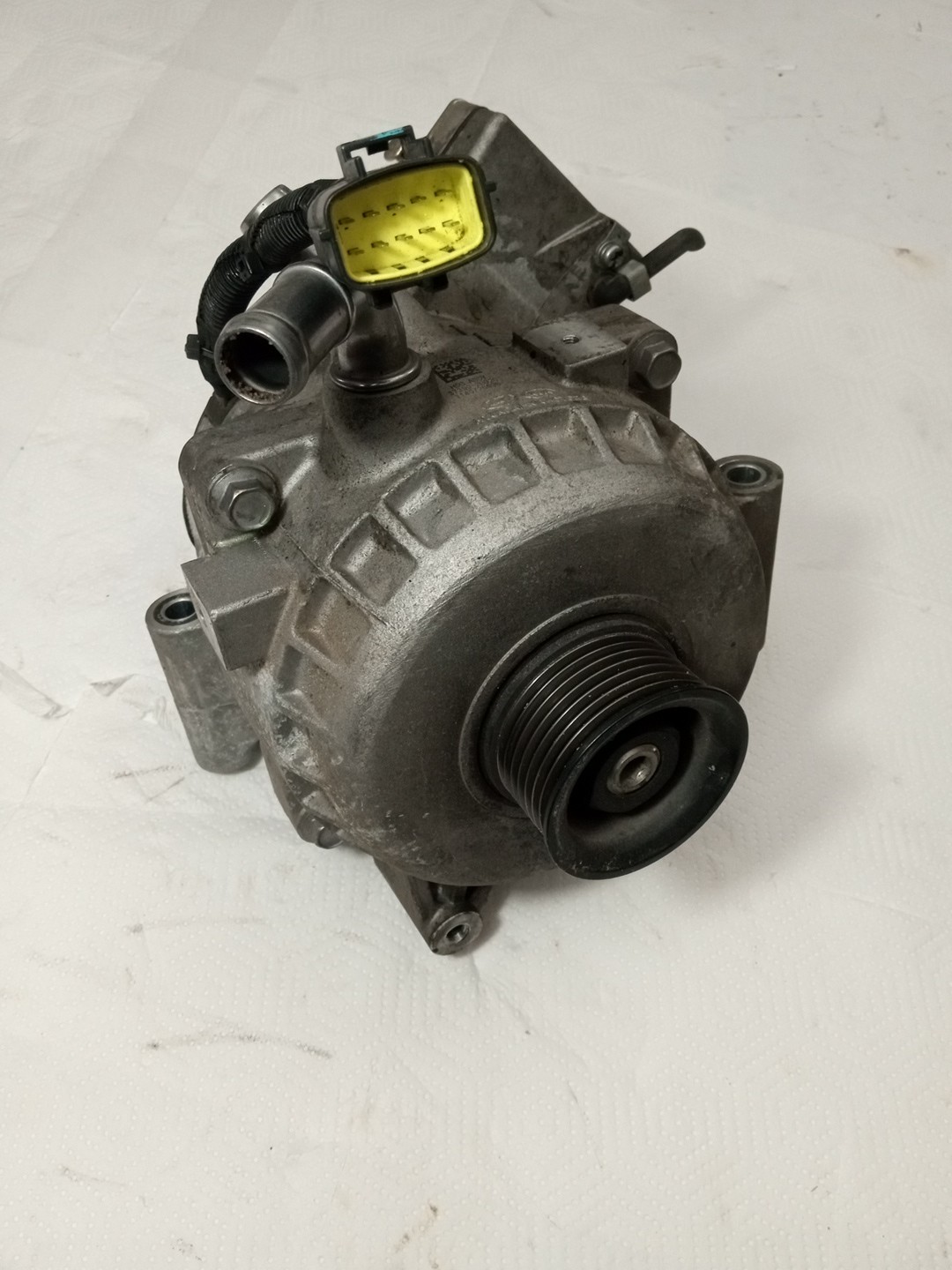 2011-2015 Hyundai Sonata KIA Optima  HYBRID Alternator 37390 2G920  oem