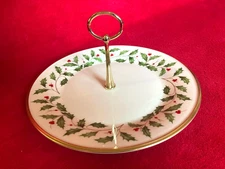 LENOX 1 TIER Christmas Holiday Holly Berries Serving Plate Tray Gold Trim - USA