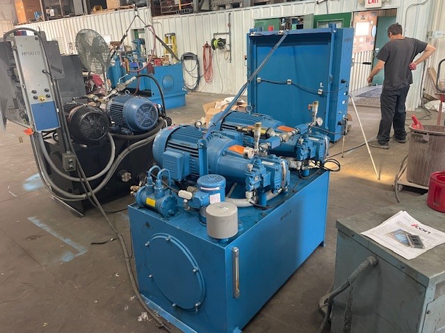 15 HP Hydraulic power unit (two 15 HP motors)