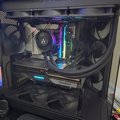GIGABYTE AMD Radeon RX 7800 XT Gaming Desktop PC Intel i7-13700K 32GB 2.5TB SSD