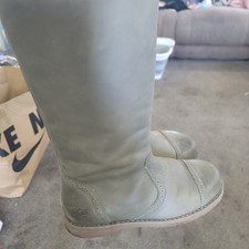 Ugg girls Knee High boots. Size 4