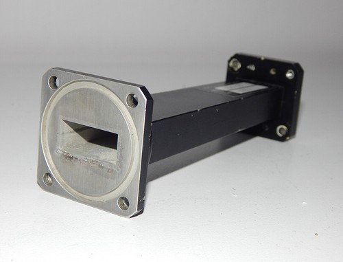 ADVANCED MICROWAVE LIMITED Waveguide Transition WR75 Double Ridge to WR90 - Picture 4 of 6
