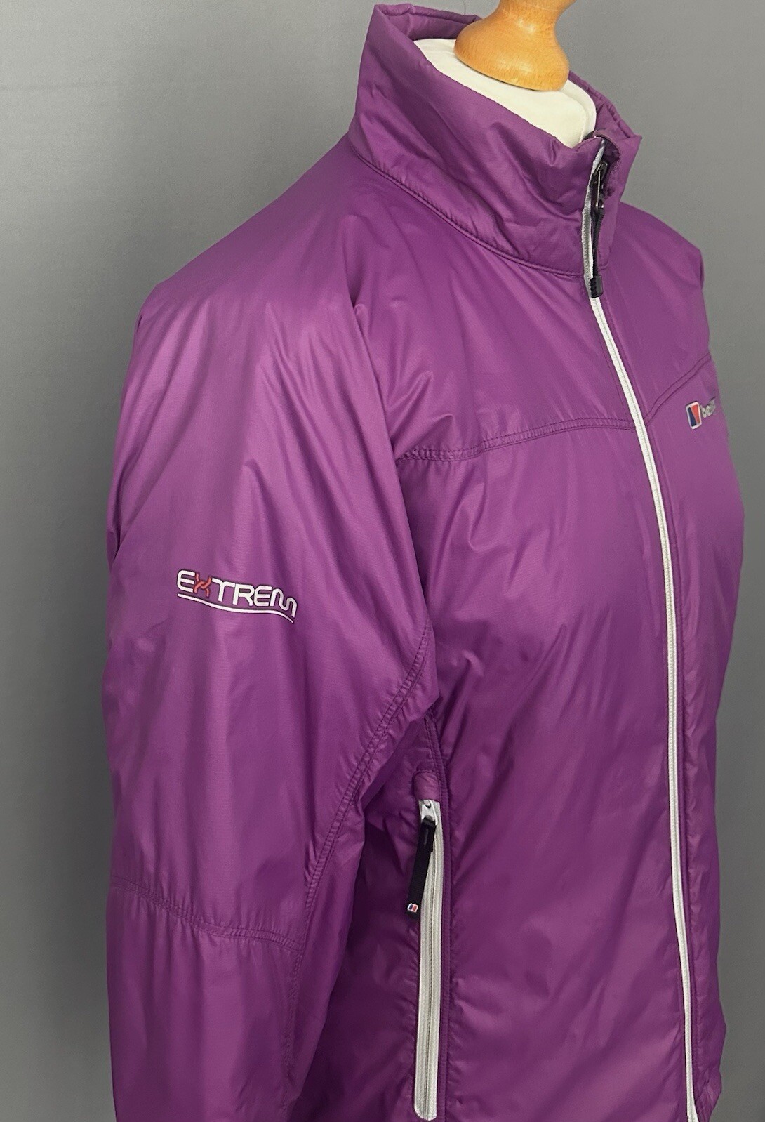 BERGHAUS EXTREM JACKET / PERTEX MICROLIGHT COAT -… - image 7
