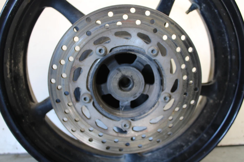 09-15 LLANTA TRASERA YAMAHA FZ6R BB686 Foto 3 de 4