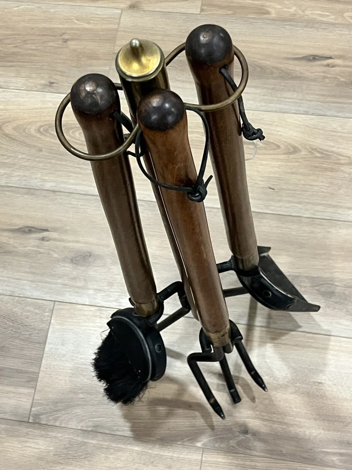 Juego de herramientas de chimenea Seymour de mango largo moderno de mediados de siglo de latón de colección Foto 4 de 4