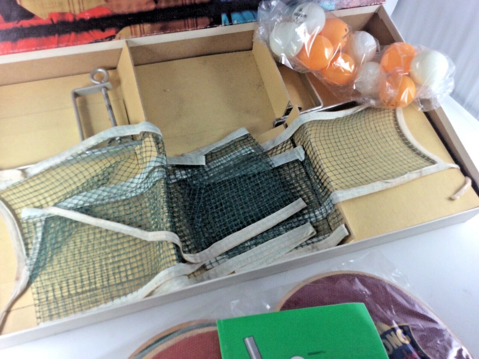 Complete 4 paddles 1980 Parker Brothers Ping Pong Table Tennis Set Game