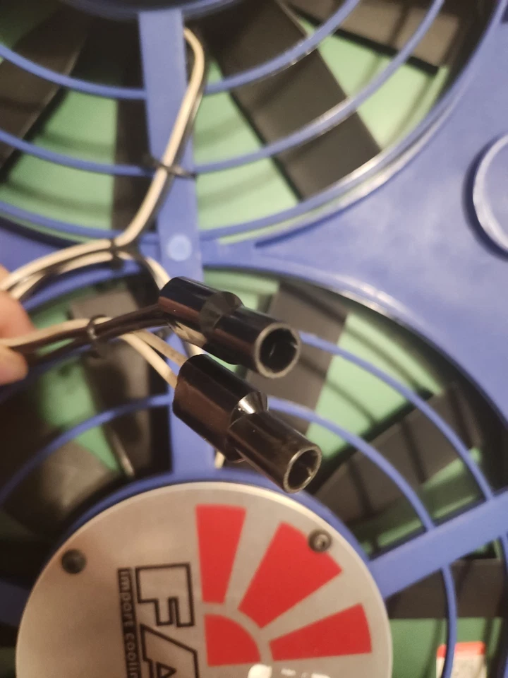 Ventiladores de refrigeración eléctricos dobles (cubierta azul) FAL 1206-02 Flex-A-Lite *Envío rápido* Foto 3 de 4