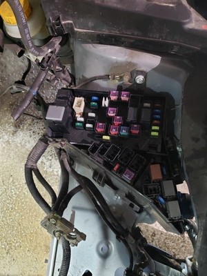 Fuse Box Engine Compartment Fits 17-18 FORESTER 216869
