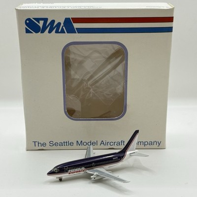 Seattle Modellflugzeug FEDEX Federal Express B 737-200 1:400 N201FE Exclusive