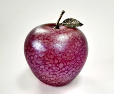 VINTAGE SIGNED GLASFORM IRIDESCENT GLASS & HM SILVER APPLE PAPERWEIGHT