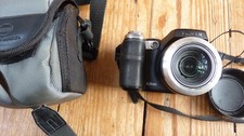 Fujifilm FinePix S8000fd 8.0MP Digital Bridge Camera 18x Optical Zoom - Case