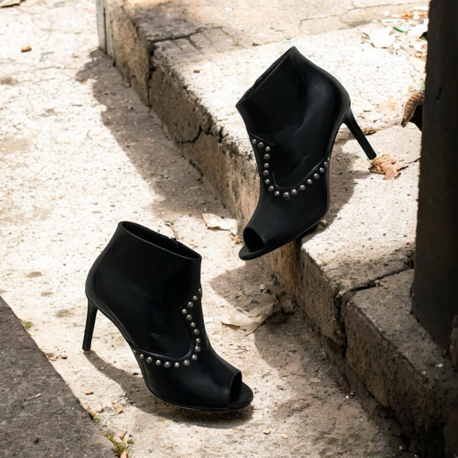 Stivaletti con borchie Saint Laurent Paris Jane taglia 36 $1195