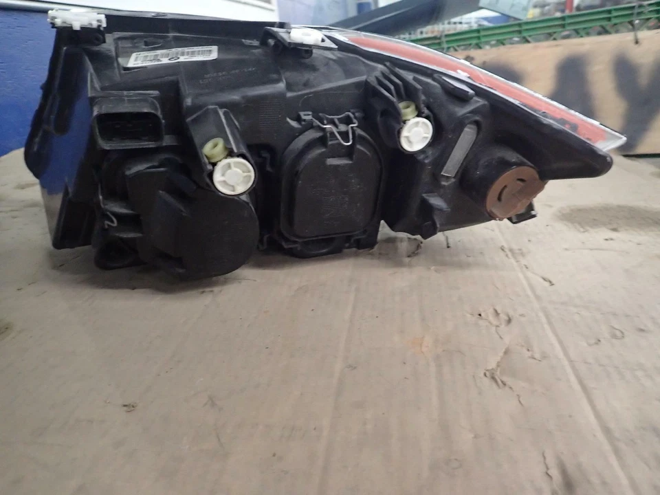 06 BMW 325i Farol Direito Sedan, sem xenônio, Valeo, OEM - Imagem 3 de 4