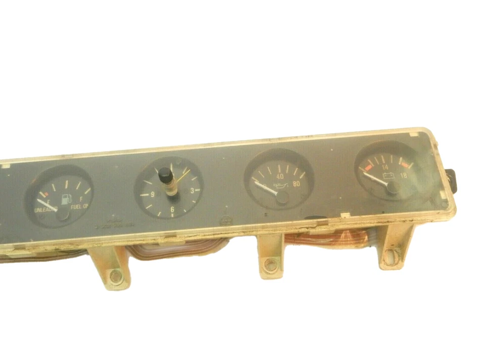 Jeep Wrangler YJ 87-91 Center Dash Gauge Set Cluster Oil Fuel Clock Temp Volt - Image 3 of 4