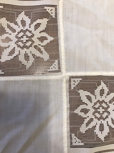 vintage off white lace flowers rectangle tablecloth 66 x 88” holiday - Picture 6 of 6