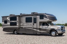 2019 Dynamax Isata 5 35DB