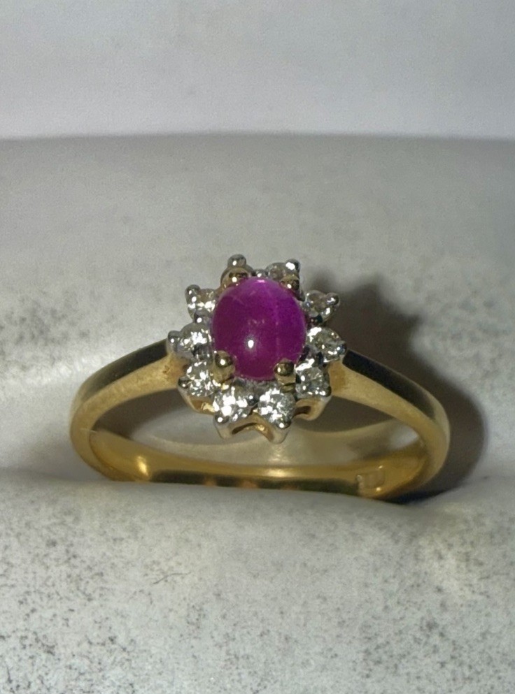 ESTATE Solid 18K Gold Natural Star Ruby Diamond H… - image 1