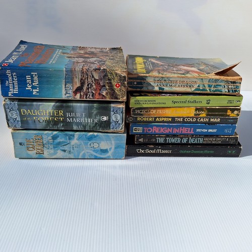 Science Fiction & Fantasy Vintage Paperbacks Choose Your bundle & Save - Picture 2 of 231