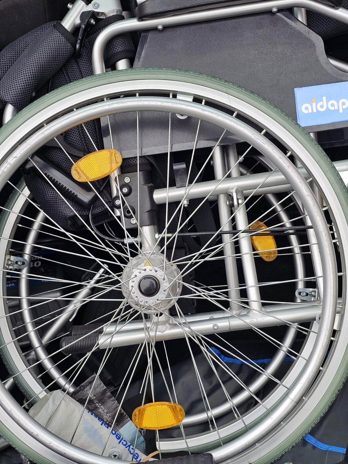 AIDAPT Deluxe Lightweight Self Propelled Aluminium Wheelchair SILVER