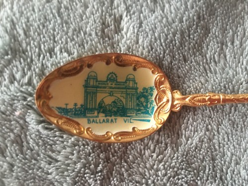 SOUVENIR SPOON "ARCH OF VICTORY' BALLARAT - Picture 2 of 3