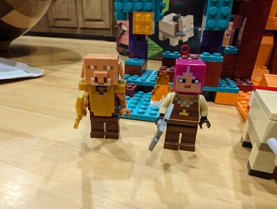 LEGO Minecraft: The Warped Forest (21168) - 100% Complete, + Box