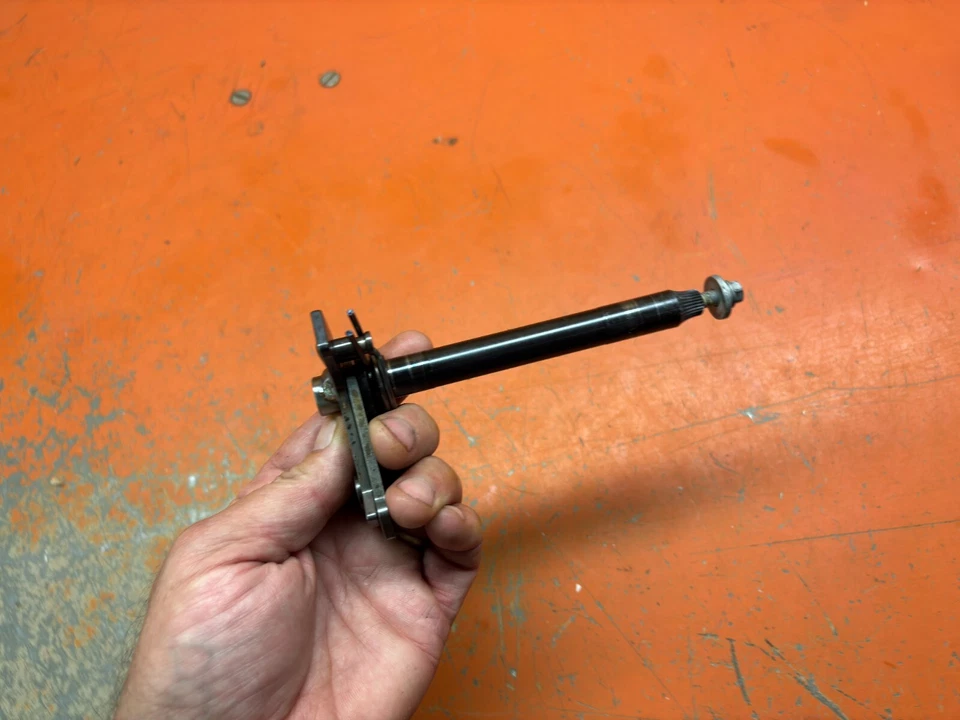 KTM 530 EXC 2010 eje de cambio con perno especial 78034005044 400 450 2008-2011 Foto 4 de 4