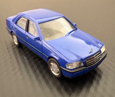 HERPA Mercedes-Benz C Klasse, in Blue, 1:87 Scale (HO), Made in Germany